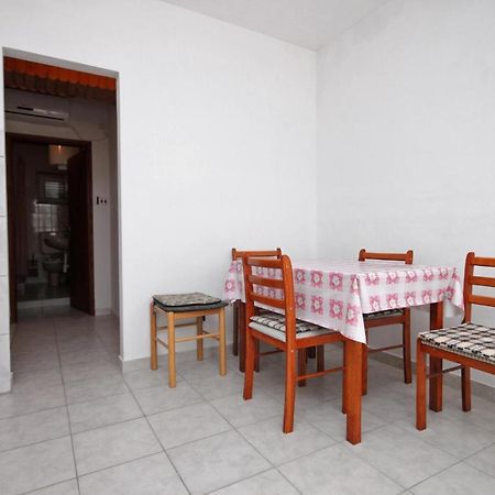 Apartment Metajna 6351A Exterior photo