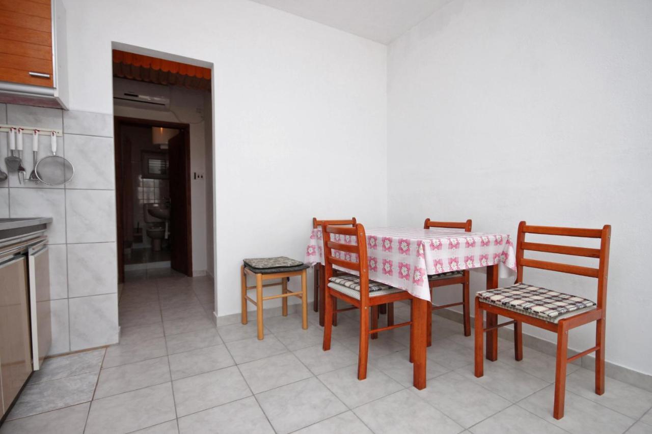Apartment Metajna 6351A Exterior photo