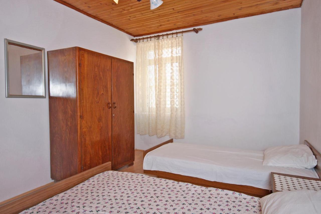 Apartment Metajna 6351A Exterior photo