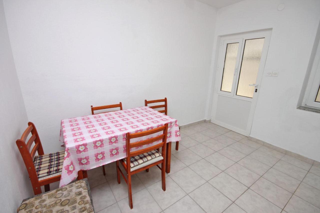 Apartment Metajna 6351A Exterior photo